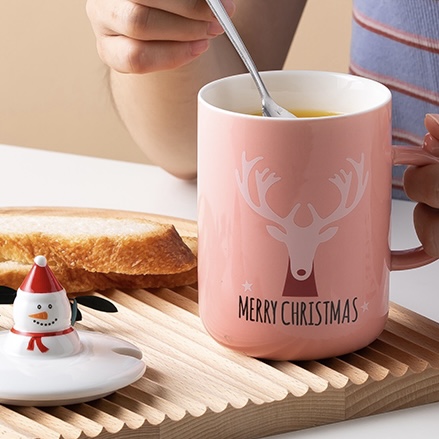 La nueva Navidad de la taza del festival alrededor de los alces de Santa Claus Lid Stainless Steel Spoon modela la taza de cerámica con la cubierta