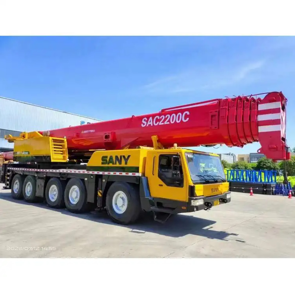 Продается Sany 220T грузовик для грузовых автомобилей с запасными частями