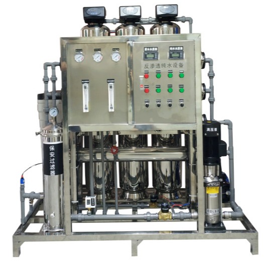 Système de peinture à eau pure avec une production d'eau de 1 tonne/heure