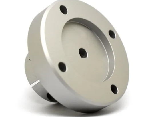 CNC 200mm обрабатывает подвергая механической обработке части на токарном станке