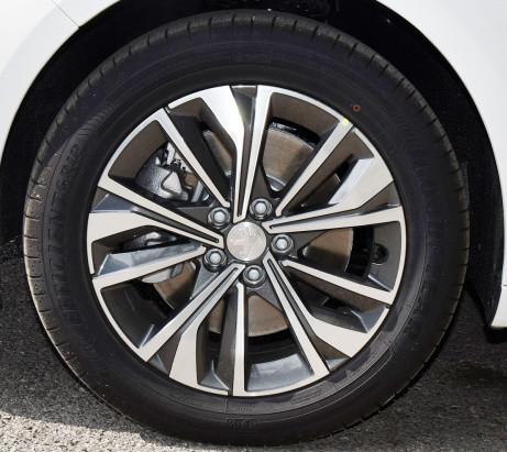 Peugeot 508 2022 Model 508L 400THP PureTech Driving