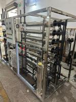 Sistema de tratamento de água EDI para produção de água ultrapura com bombas Grundfos/CNP