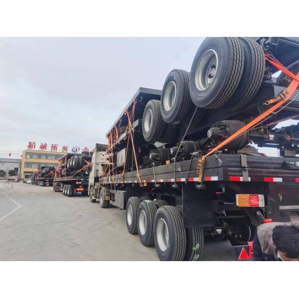 Semi-remorque de transport de marchandises à grande capacité de charge utile avec paroi latérale détachable au Kazakhstan