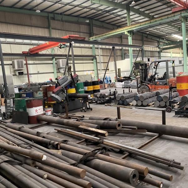 Excavator Hydraulic Breaker Excavator Cannon Head Breaker Mining High-frequency Vibration Hydraulic Breaker Manufacturer