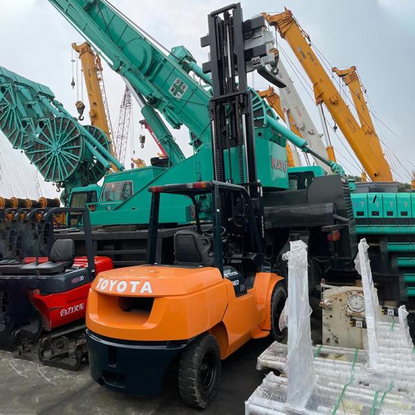 5 tons Toyota diesel forklift with automatic transmission load center distance 600mm