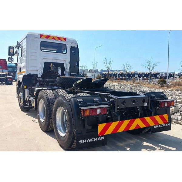 SHACMAN Rollback Towing Truck 4x2 10 Tons Winch Rear Lifting Recover Vehicles