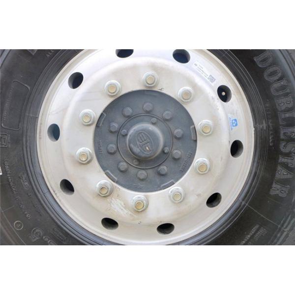 Large Capacity 8x4 FAW Diesel Fuel Storage Tank Truck Euro III Red Color