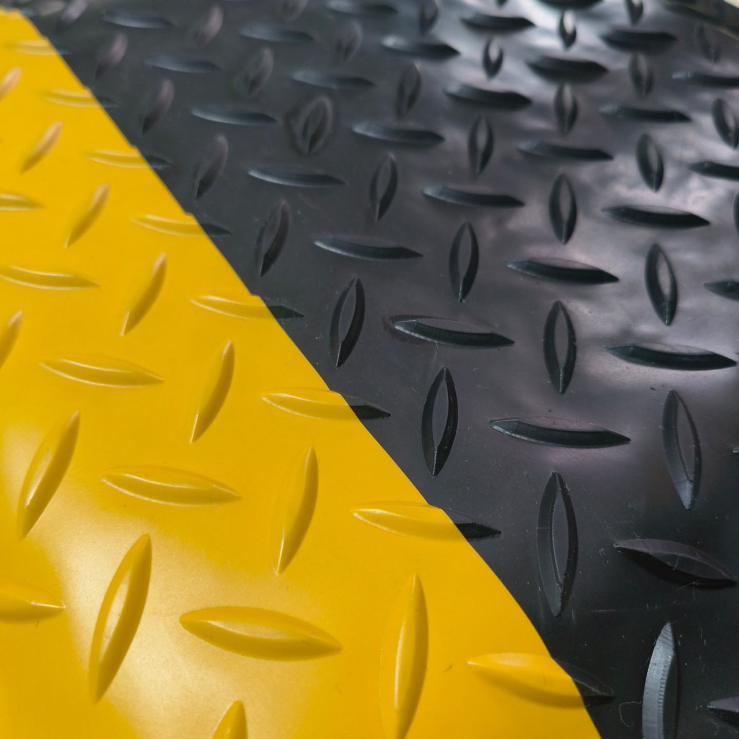 Custom ESD Anti-Fatigue Mat | 3-Layer Industrial Mat