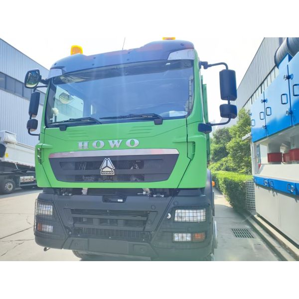 Factory Direct HOWO TX 371HP 6X4 Middle Lifting Dump Truck, 40-60 Tons Load Capacity, 20CBM Cargo Box, Dual 16 Ton Rear Axle, Single 9.5 Ton Front Axle, 13R22.5 Tyres