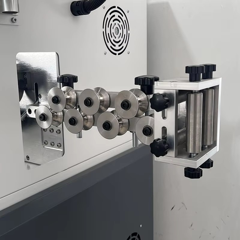 220V Automatic High Output Capacity Max Wire 150mm²  PLC Large square  Fully Automatic PVC Insulated Cable Stripping Machine
