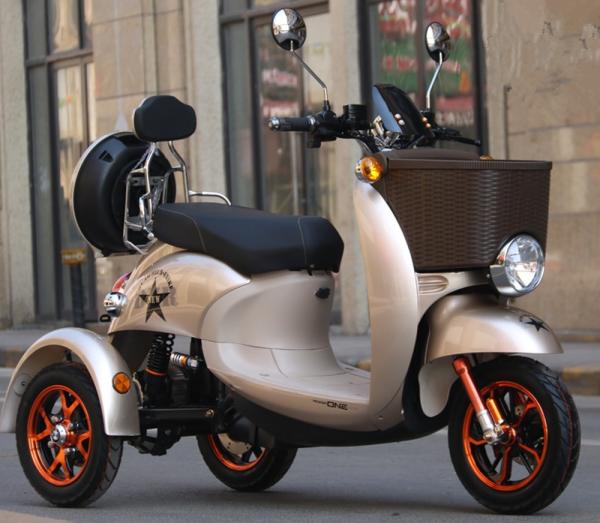 Max Speed 20-32KM/hour Easy Shopping 3 Wheel Motorcycle For Adult