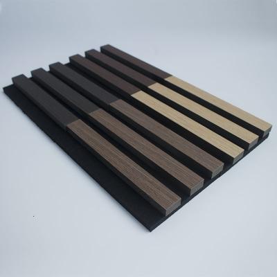 Le Decking extérieur pratique 3D ignifuge universel de plancher de WPC a gravé en refief