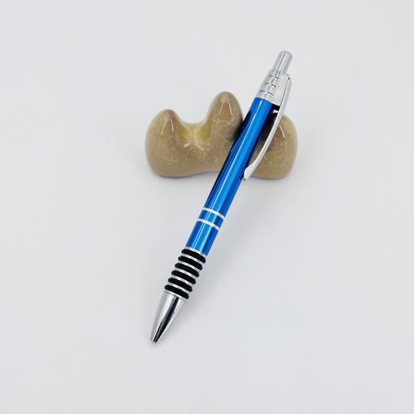 Un stylo à bille classique en aluminium antidérapant avec logo d'impression
