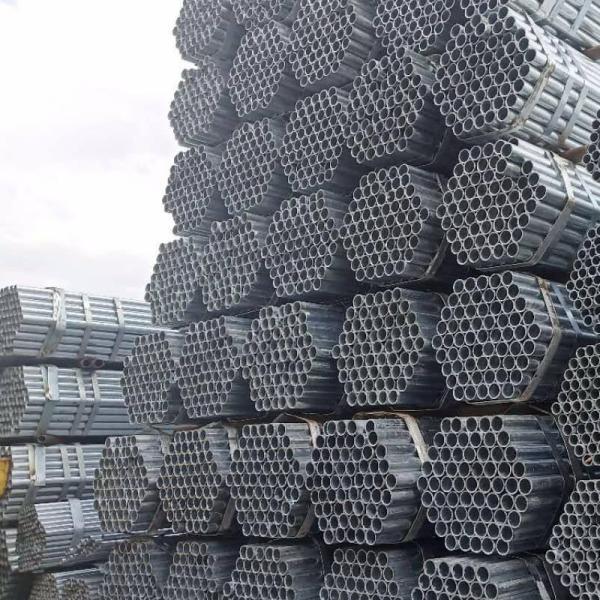 Sturdy Metal Scaffold Pipes With Adjustable Heights For Versatile Applications Galvanzied tube