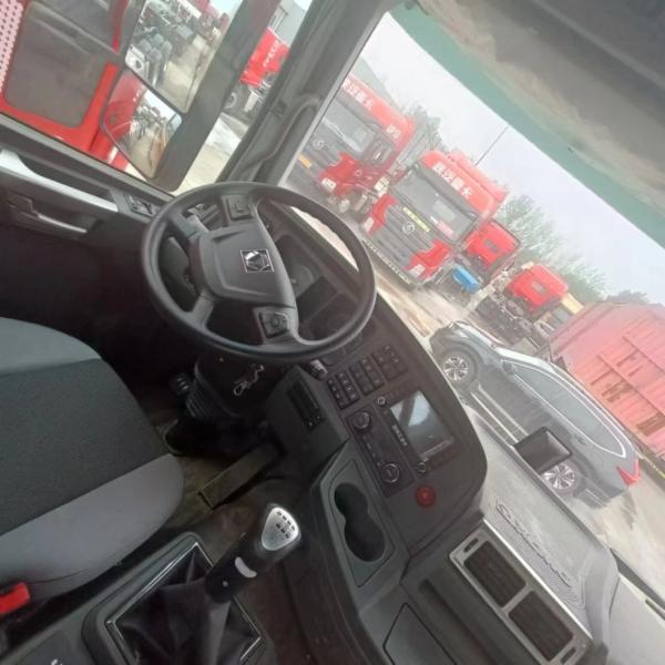 Power Assisted Hydraulic Steering Sinotruk Chassis Dumper Truck for Rough Terrain