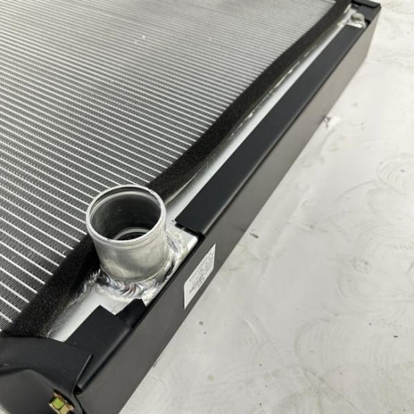 Radiador de agua de excavadora de aluminio YN05P00035S001 para Kobelco SK200-6E