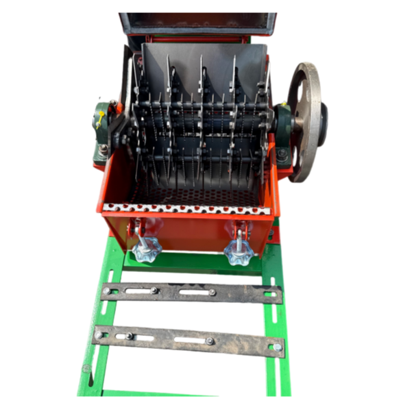Grass Kneading Machine Straw Shredder for Cattle & Sheep Feed 2.2kW Electric