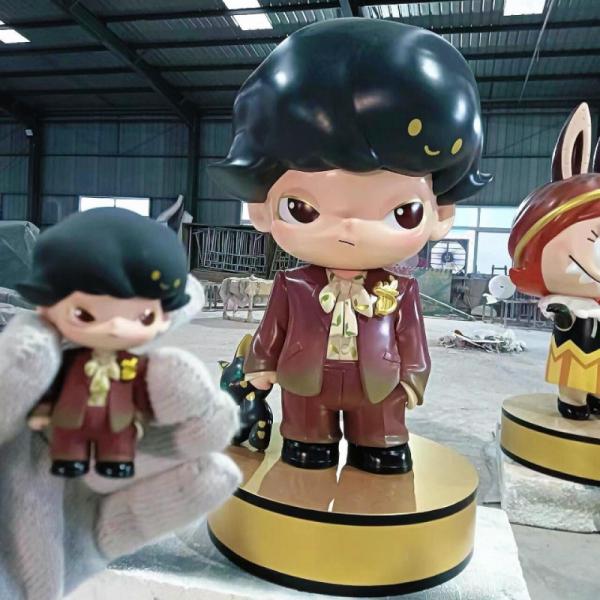 Factory Custom Modern Design Famous Indoor Interior Fiberglass POP Mart Sculpture Resin for Indoor Home Decor Customized Size
