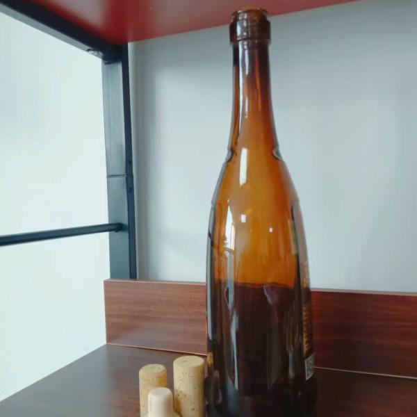 300 ml 750 ml 1000 ml Classical Luxury Customized Amber Glass Bottle para embalagem de suco