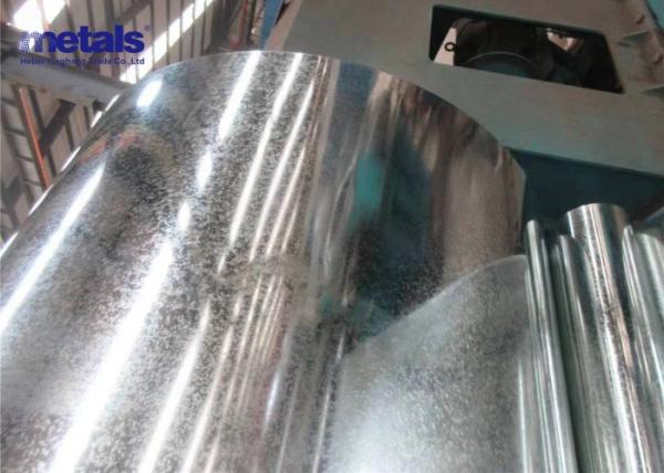Largeur 30 ̊1500 mm G90 revêtement en zinc Gi Coil d'acier Spangle Finition pour les conduits de climatisation