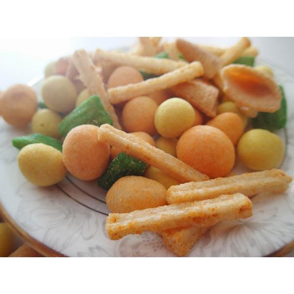 Good Tasty Best Price Chinese Rice Cracker Mix with Nuts Gluten Free Triangle crispy cracker snack