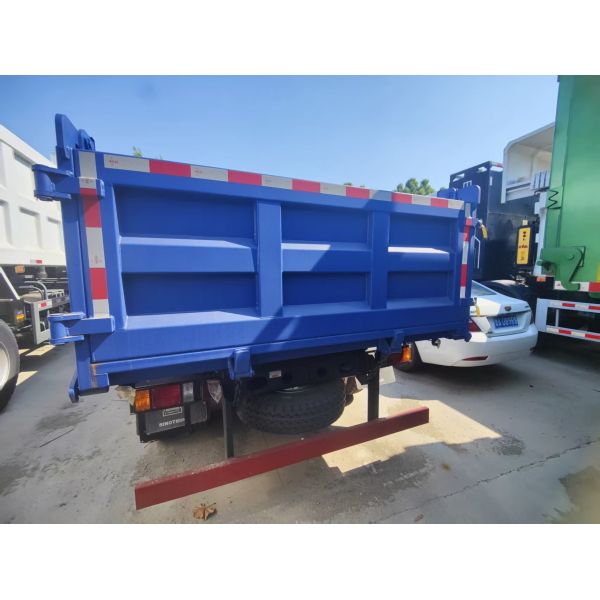 Light-Duty Dump Truck 3 Tons with 116 hp Euro 3 Engine for Efficient Urban Transport