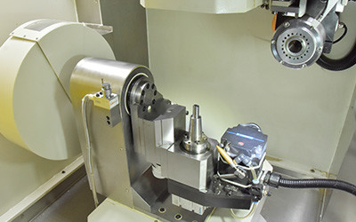 Ювелирные изделия Cnc Gold Bangle Cutting Machine 3,7 КВт