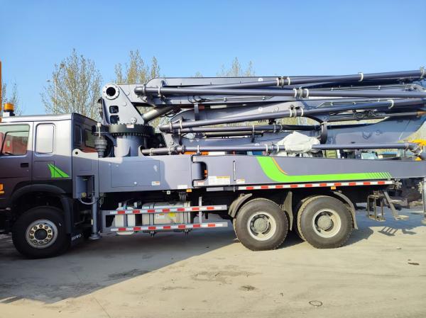 380HP HOWO 6x4 52m Concrete Pump Truck