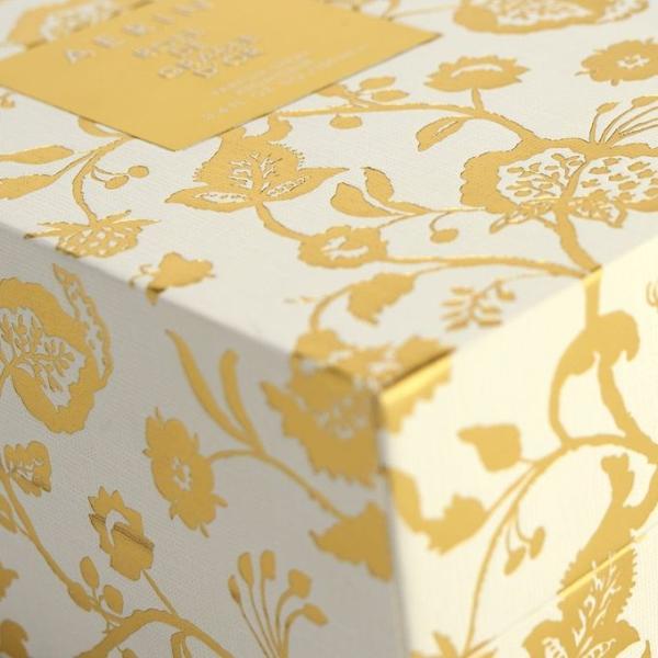 Floral Pattern multipurpose Perfume Set Box , Hinged Paper Box Luxury Gold Embossed