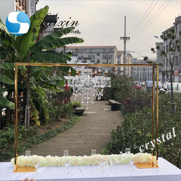 1.8m large shiny gold metal flower stand with battery working crystal chandeliers for wedding table decoration