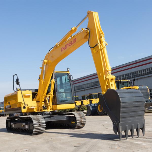 小型掘削機 ZG135S 広々とした運転スペースのエゴノミックな設計