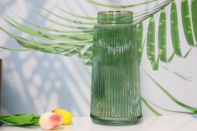 Vaso de flauta verde com metal dourado Vaso de vidro superior Porta-flores decorativo para escritório