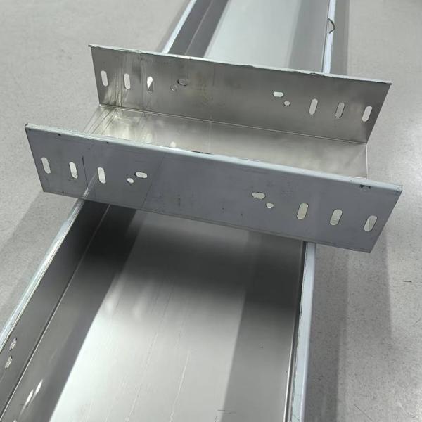 50 mm-1000 mm Alturas de bandejas de cable de acero de aleación de alambre de metal con resistencia al fuego no combustible