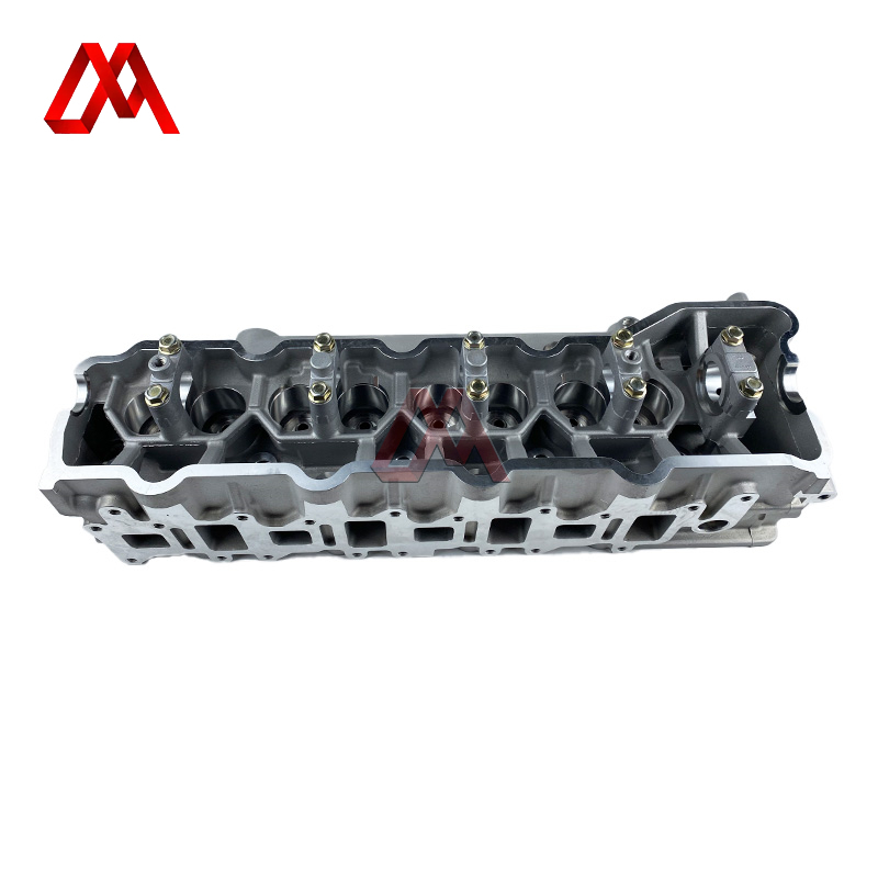 01020-20003 0102020003 Cylinder Head for Mitsubishi 4M40