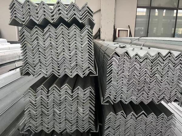 Hot Rolled ASTM 201 304 316L Grade Stainless Steel Angle Bar 3m 5m 6m For Industry