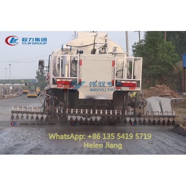 Dongfeng 4x2 6 roule le camion de distributeur du bitume 5000L