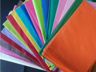 Origâmi tomado partido dobro que dobra o papel colorido do ofício 80g para feito a mão