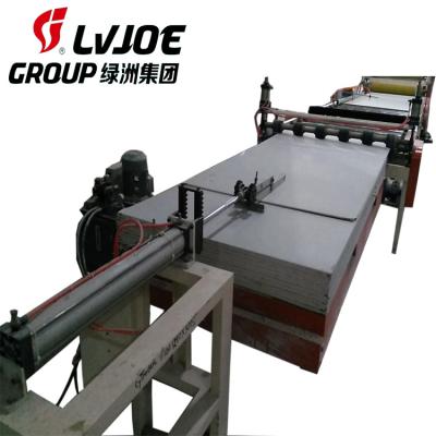 Machine de laminage de plafonds imperméables à l'eau et à la poussière