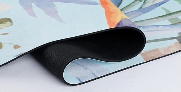 Travel Yoga Mat | Lightweight Foldable Mat/Towel. Luxury Sweat-Grip for Yoga, Pilates, Fitness and Exercise | Portable