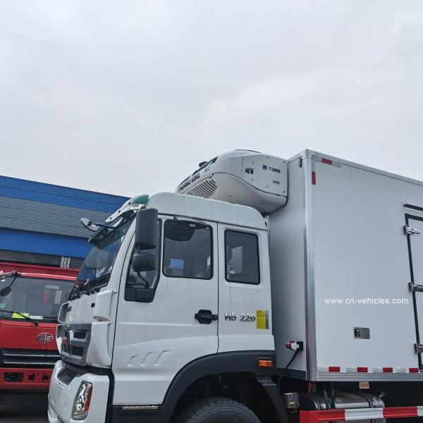 Sinotruk HOWO Refrigerator Freezer Truck , Refrigerated Cold Room Van With Thermo King