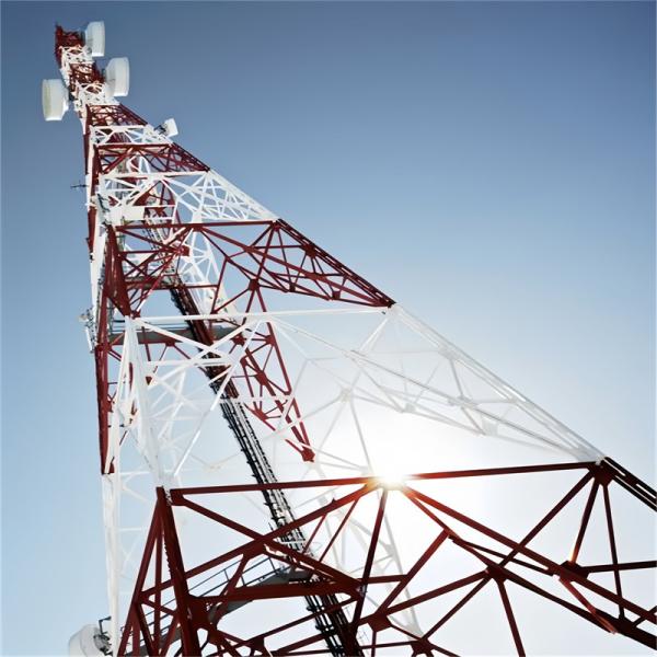 Émetteur Wifi Tour d'antenne autoportante Énergie solaire Satellite en acier 4 jambes Tour en acier galvanisé