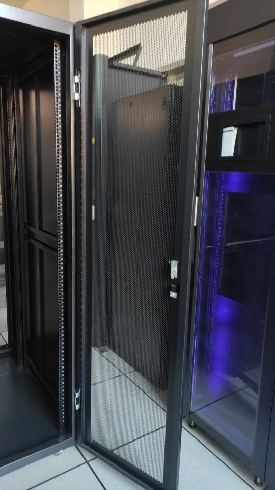 Stock 47U 800*1000*2200 SPCC Cold Rolled Steel 2.0 19 inch Data Center Server Rack