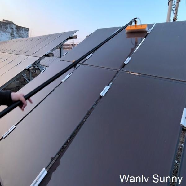 9.0 Métricos Pincel de limpeza de manobras alimentadas por água para usinas fotovoltaicas Feito de liga de alumínio