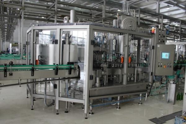 PET Bottle / Can Carbonated Beverage Production Line PLC Control Easy Operation
