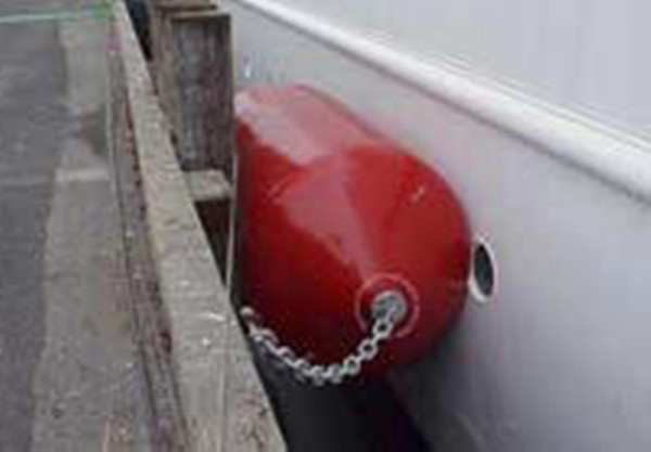 Ocean Cushion Custom Boat Fenders , Marine Fendering Systems Free Maintenance