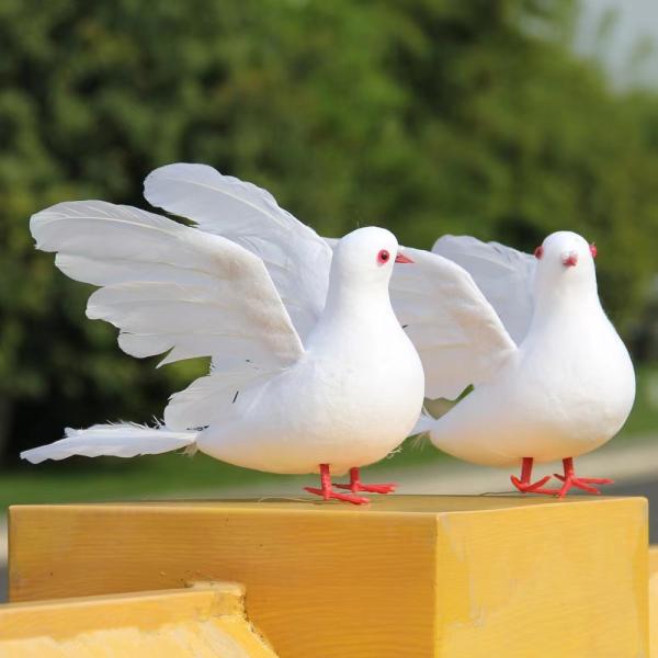 Event Party Supplies Beautiful Feather Bird Christmas Festival Party Decoration 20x20cm