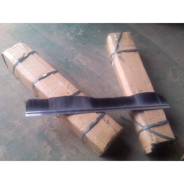 Nylon Bristle Material Brush Strip for Arc Curve Profile Aluminum Holder Industry Door