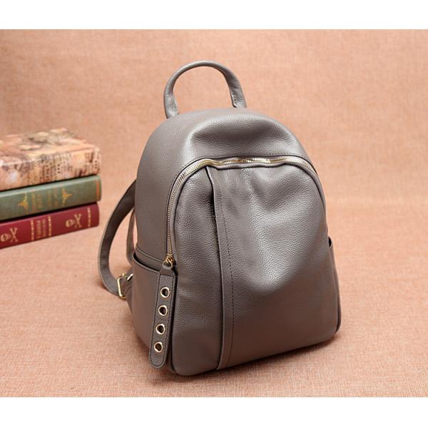 2017 The New Female Cowhide Leather Backpack Lovely Fashion  Leisure Travel Bag