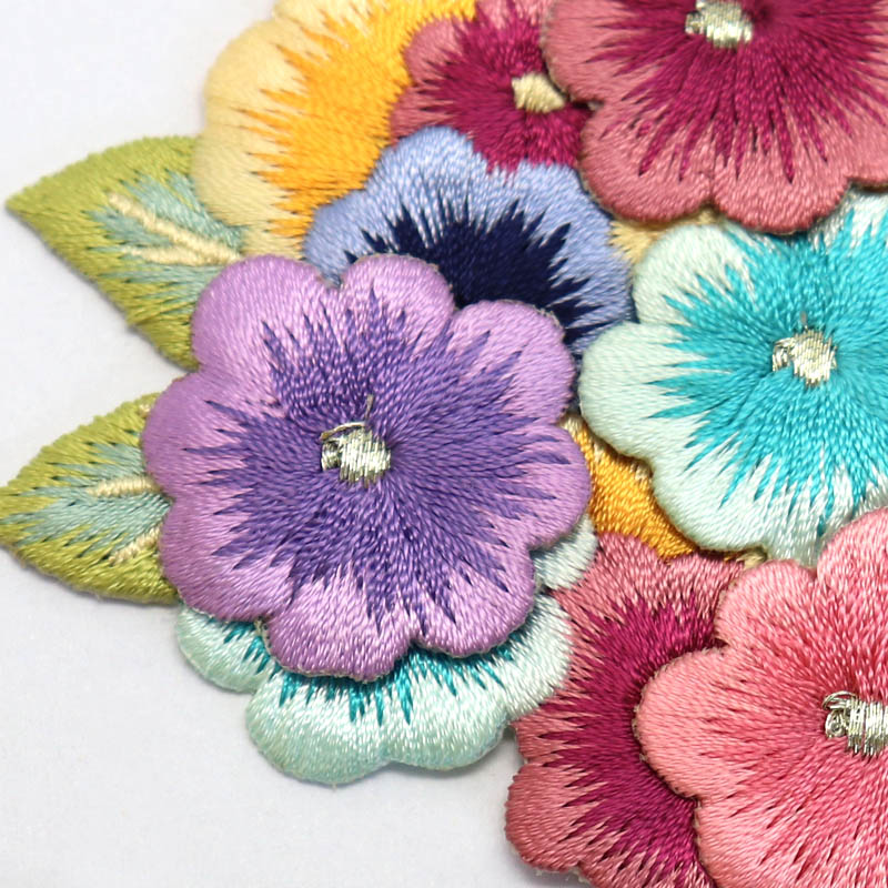 Three-Dimensional Applique Flower Embroidery Badge Flower Patches for Clothes