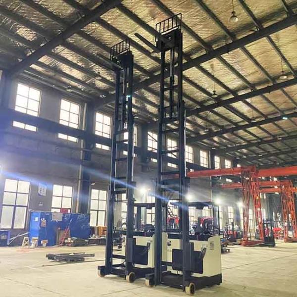 3000kg CQDE30 48V 3T Electric Reach Forklift Truck Seat Type Triplex 3-6m Mast